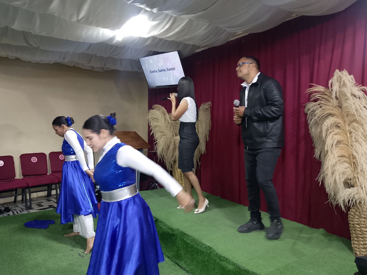 Ni un paso sin su Presencia