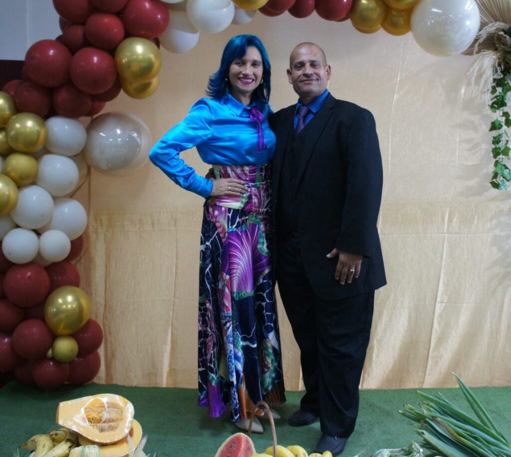 Líderes William González y Mónica Bravo de González