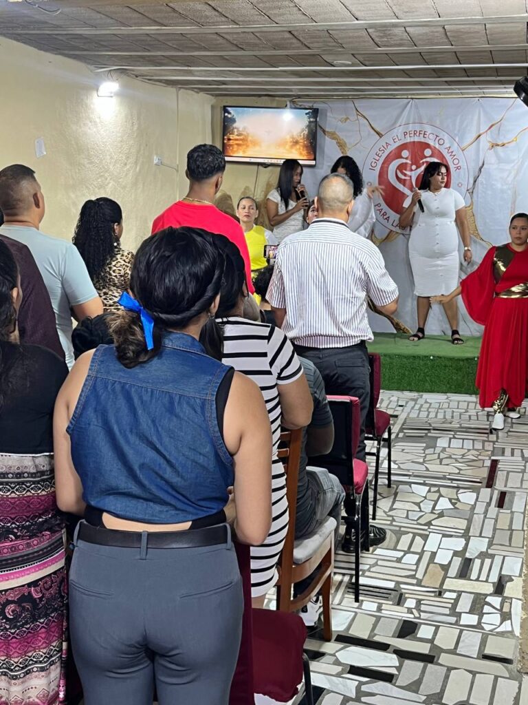 Servicio Especial Clamor y Adoración